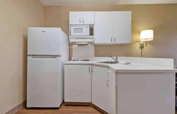 Extended Stay America Select Suites - Columbia - Ft. Jackson image 10